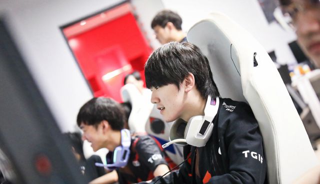 詹姆斯出战 詹姆斯出战